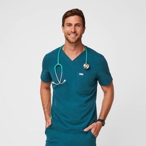 Mens Large Figs scrub set in carribean blue (top Leon, bottom Slim Pisco)